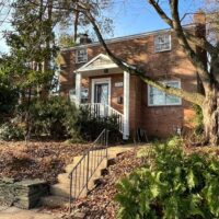 3 bedroom/2 bath updated Colonial home in Arlington